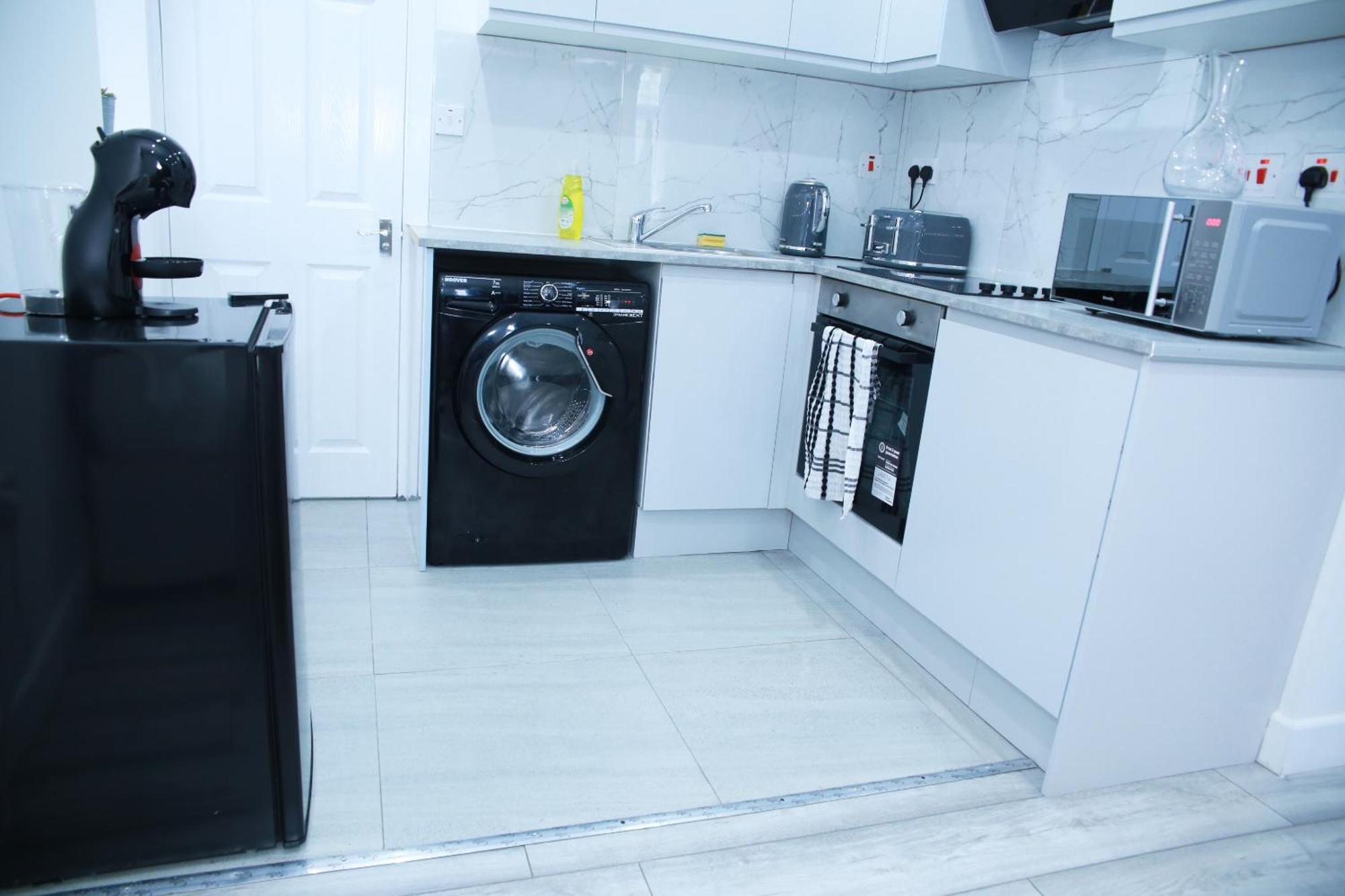 Lovely Apartment With Free Parking On Premises. Londres Exterior foto